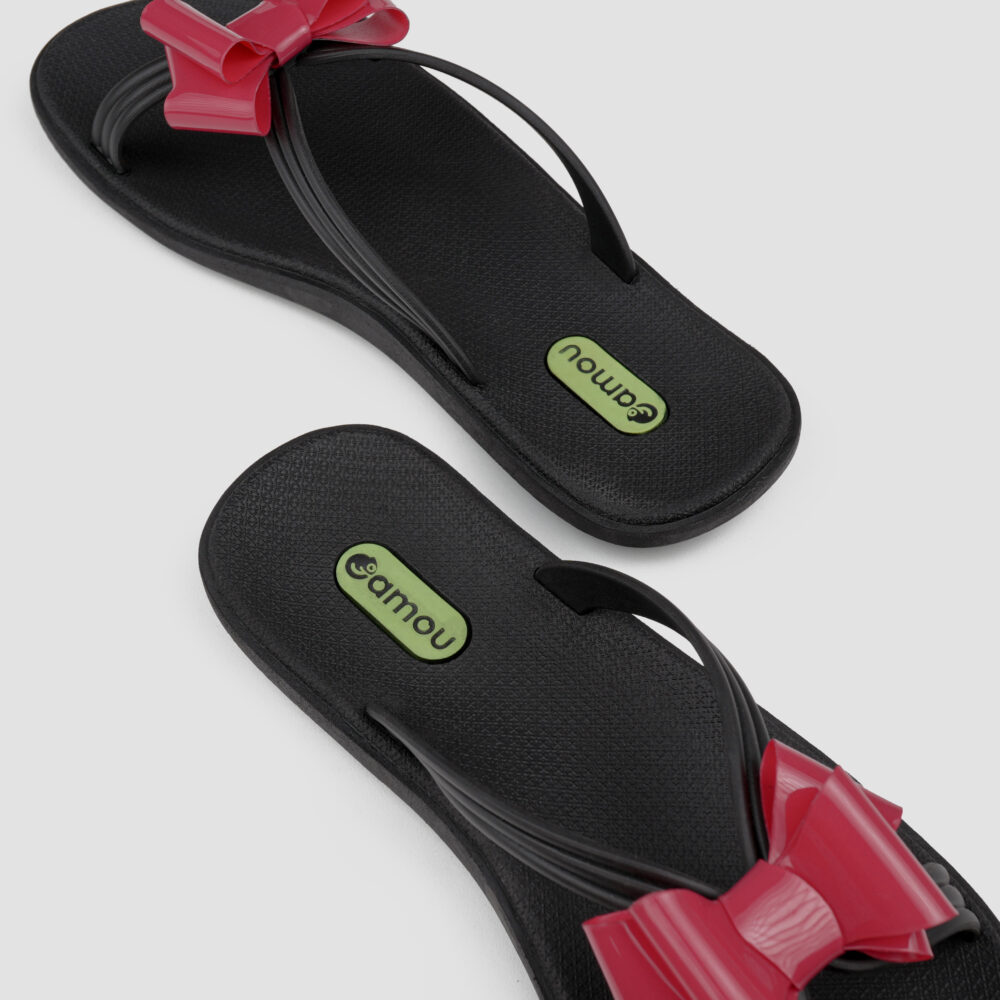 Poppy Black - Image 4